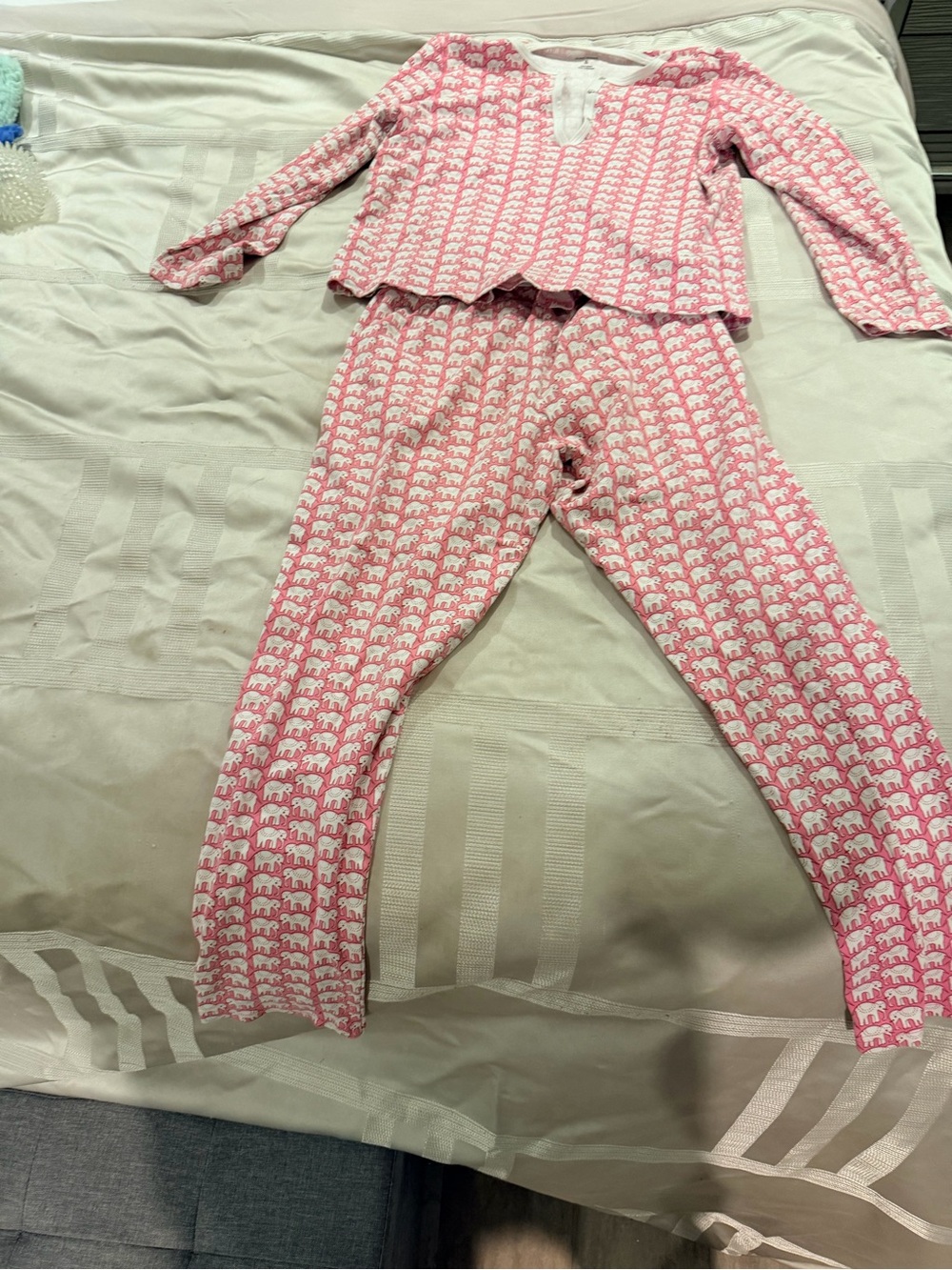 Roller Rabbit Pink Elephant Print Pajama Set Small